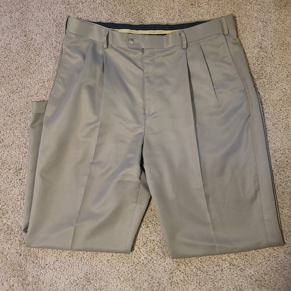 Croft & Barrow Men's 38x30 Pleated Slacks Pants - Picture 5 of 7